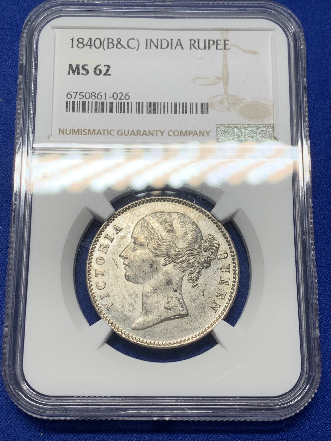 《竞宝斋》第208场-周日，周一 2场 (全场包邮) NGC-MS62 英属东印度公司1840年维多利亚双辫1卢比银币 MS品稀少