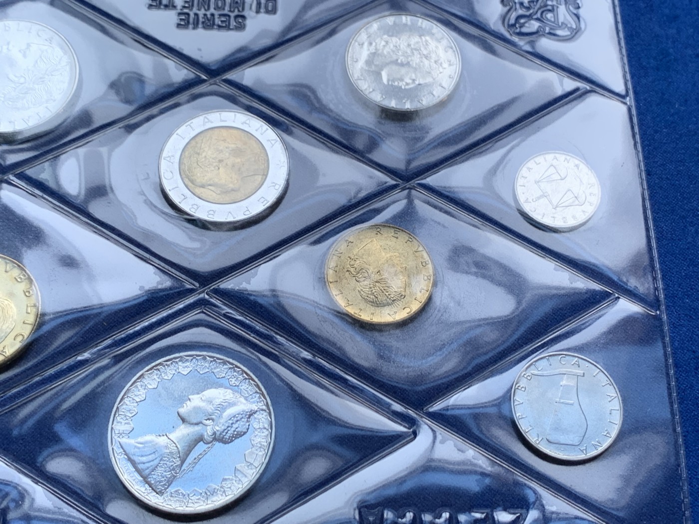 《竞宝斋》第208场-周日，周一 2场 (全场包邮) 意大利1984年套币，发行量少，不常见年份