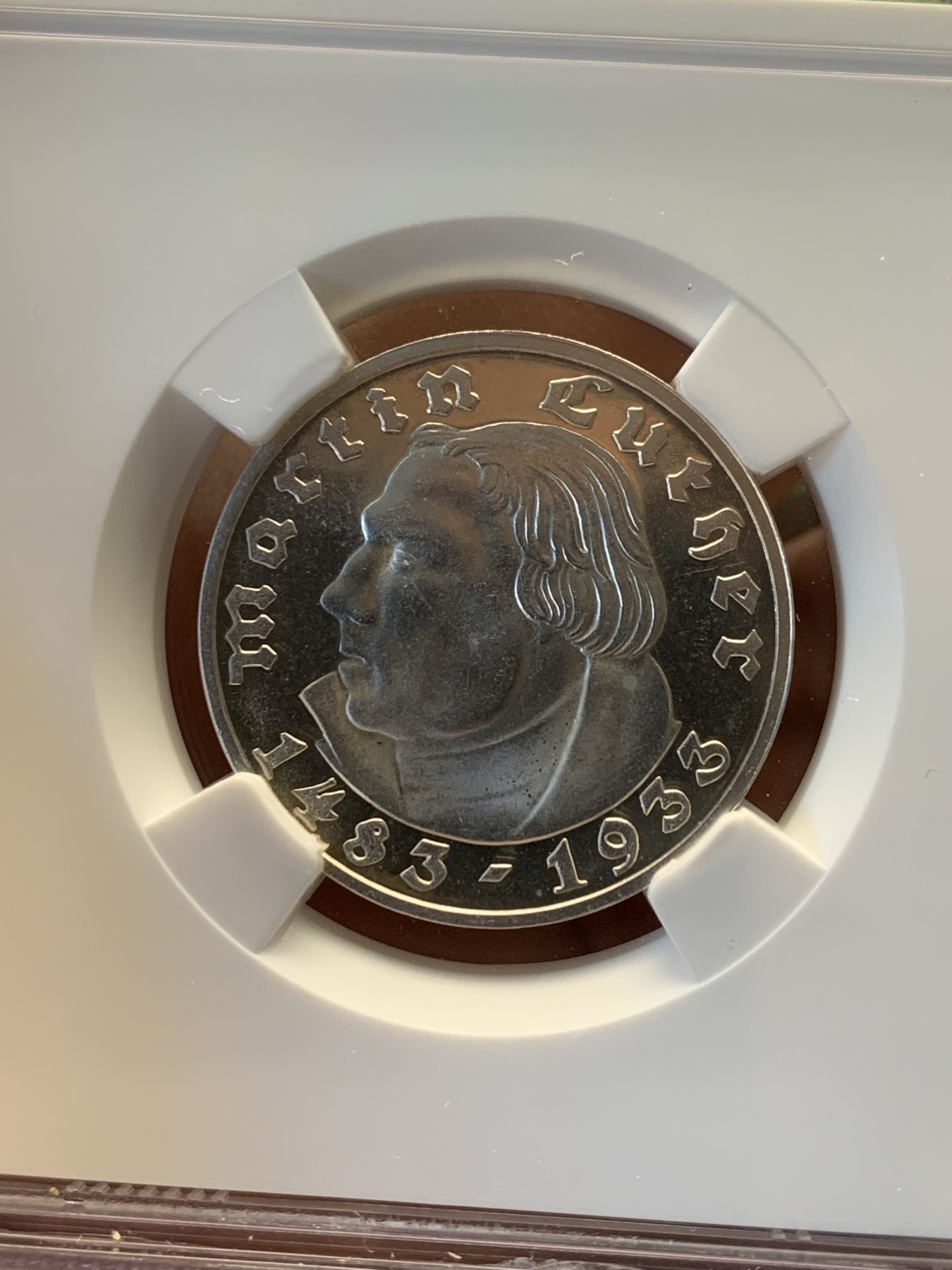 《竞宝斋》第208场-周日，周一 2场 (全场包邮) NGC-PF65高分 德国1933年马丁路德2马克精制银币 德三中极少的品种