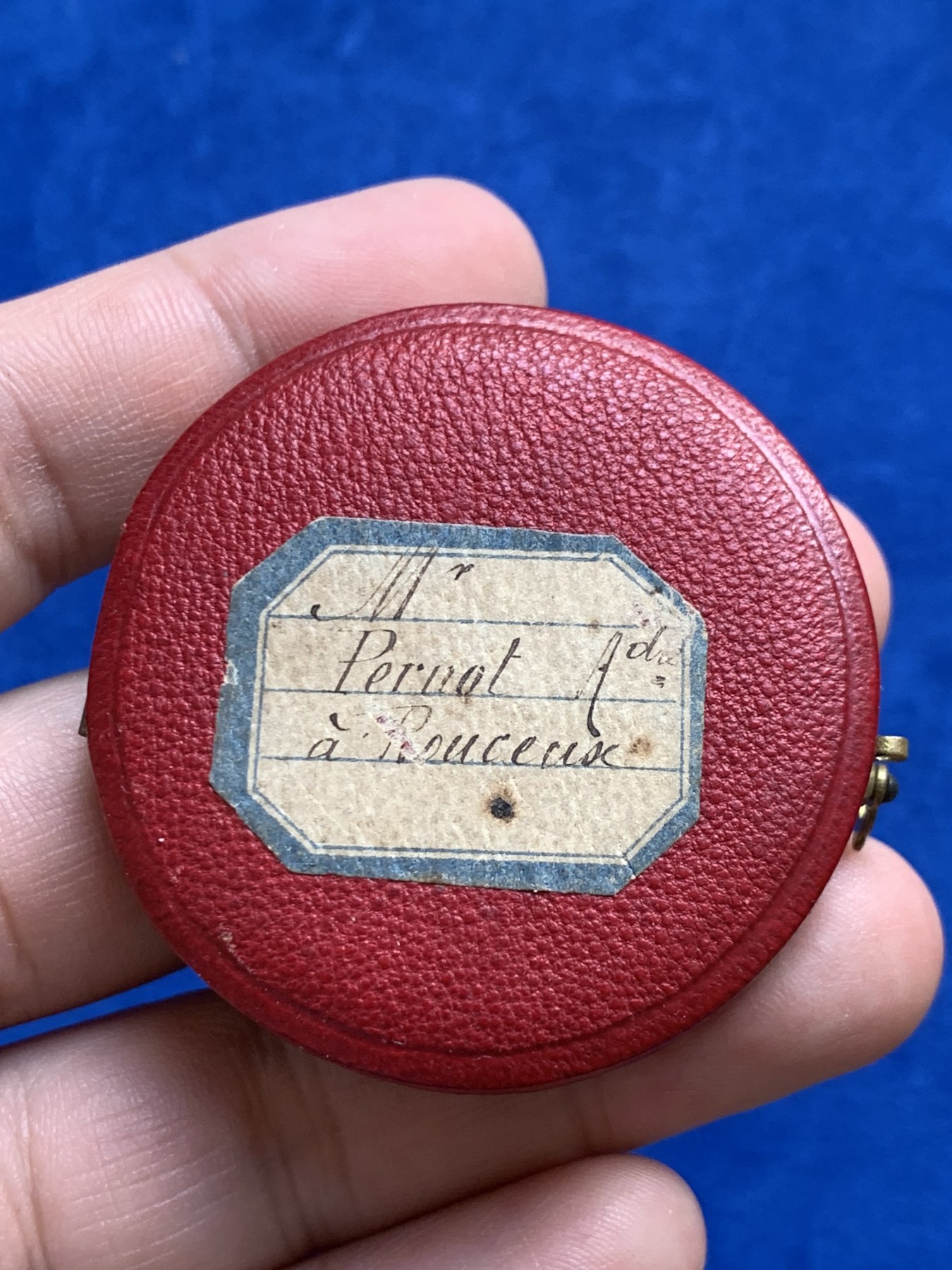 《竞宝斋》第208场-周日，周一 2场 (全场包邮) 法国射击比赛银章 41mm 重41.2g 边铭丰饶角2A 包浆入骨 品相不错（送原盒）