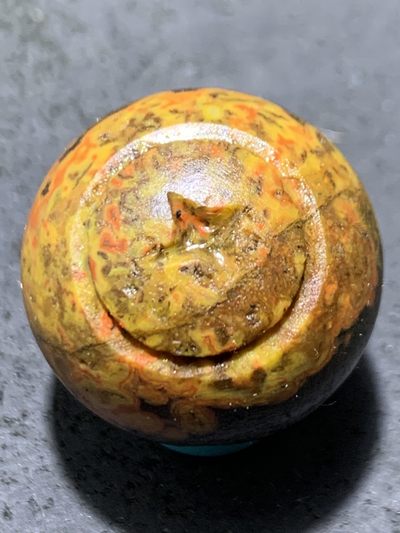 精美冰飘风化纹战国红玛瑙手工俏色巧雕连中三元圆珠一个 - 精美冰飘风化纹战国红玛瑙手工俏色巧雕连中三元圆珠一个