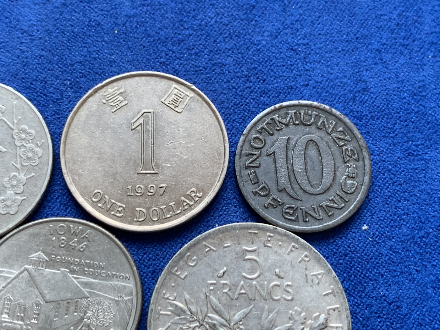 《竞宝斋》第208场-周日，周一 2场 (全场包邮) 裸币6枚一组 含一枚法国1860年5法郎银币，一枚德紧无心狼 细节见图