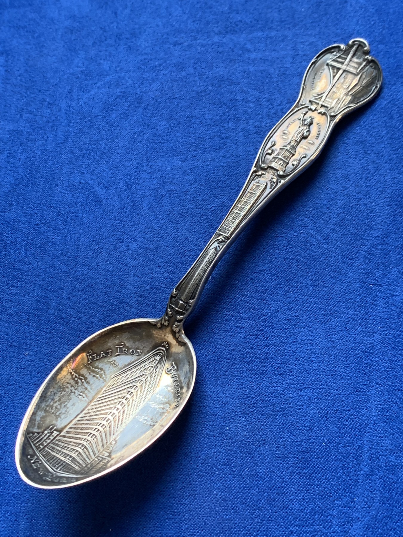 《竞宝斋》第208场-周日，周一 2场 (全场包邮) 古董艺术银勺 S925 纽约旅游 15cm 19.7g