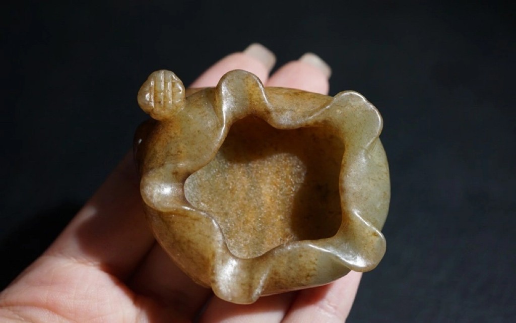 特色精选｜拍卖专场 明清工老和田玉莲花水盂摆件｜尺寸详见图九