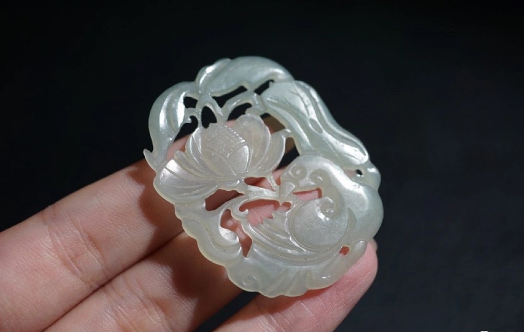 特色精选｜拍卖专场 明清工老和田玉一路连科挂件｜尺寸详见图九