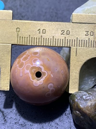 精美高玉化战国红玛瑙气泡纹大圆珠一颗！ 精美高玉化战国红玛瑙气泡纹大圆珠一颗！