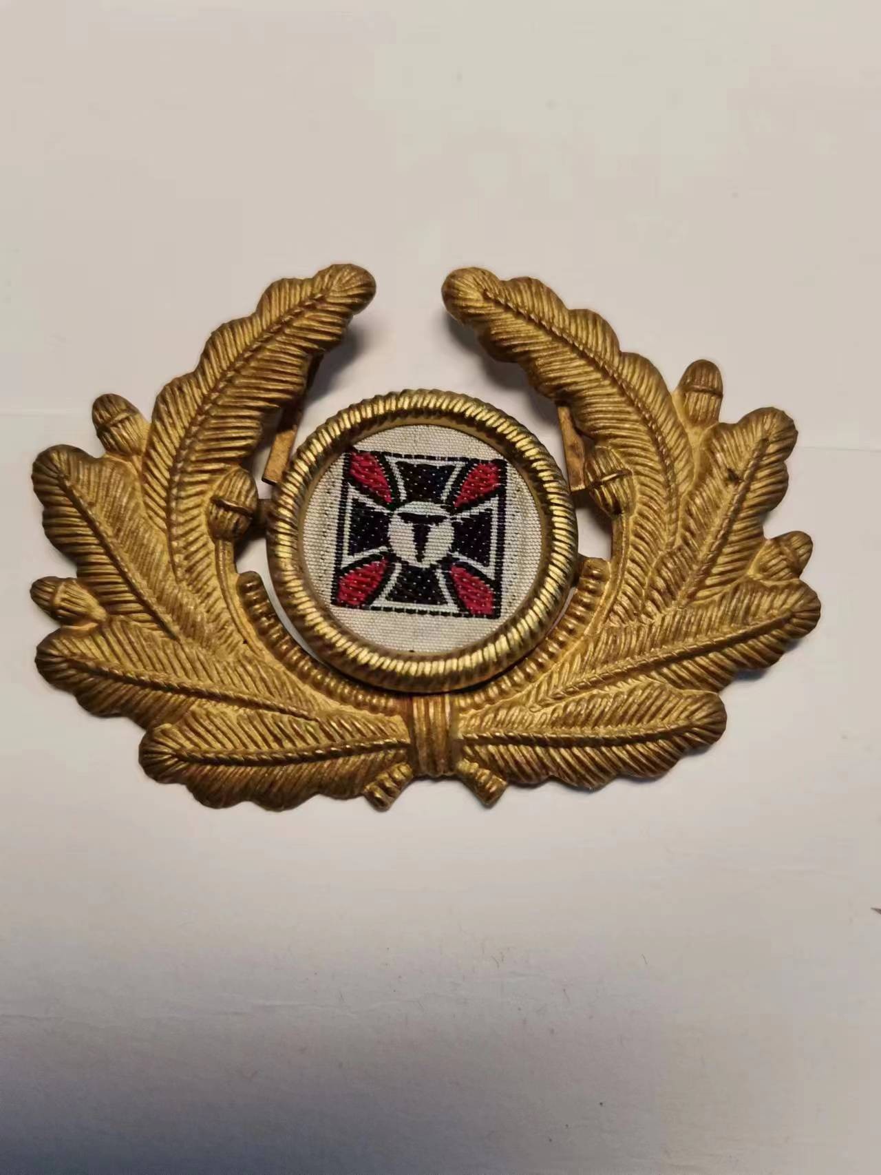 阿娜斯塔西亚军事题材拍卖第四期 德三老兵协会大檐帽帽徽