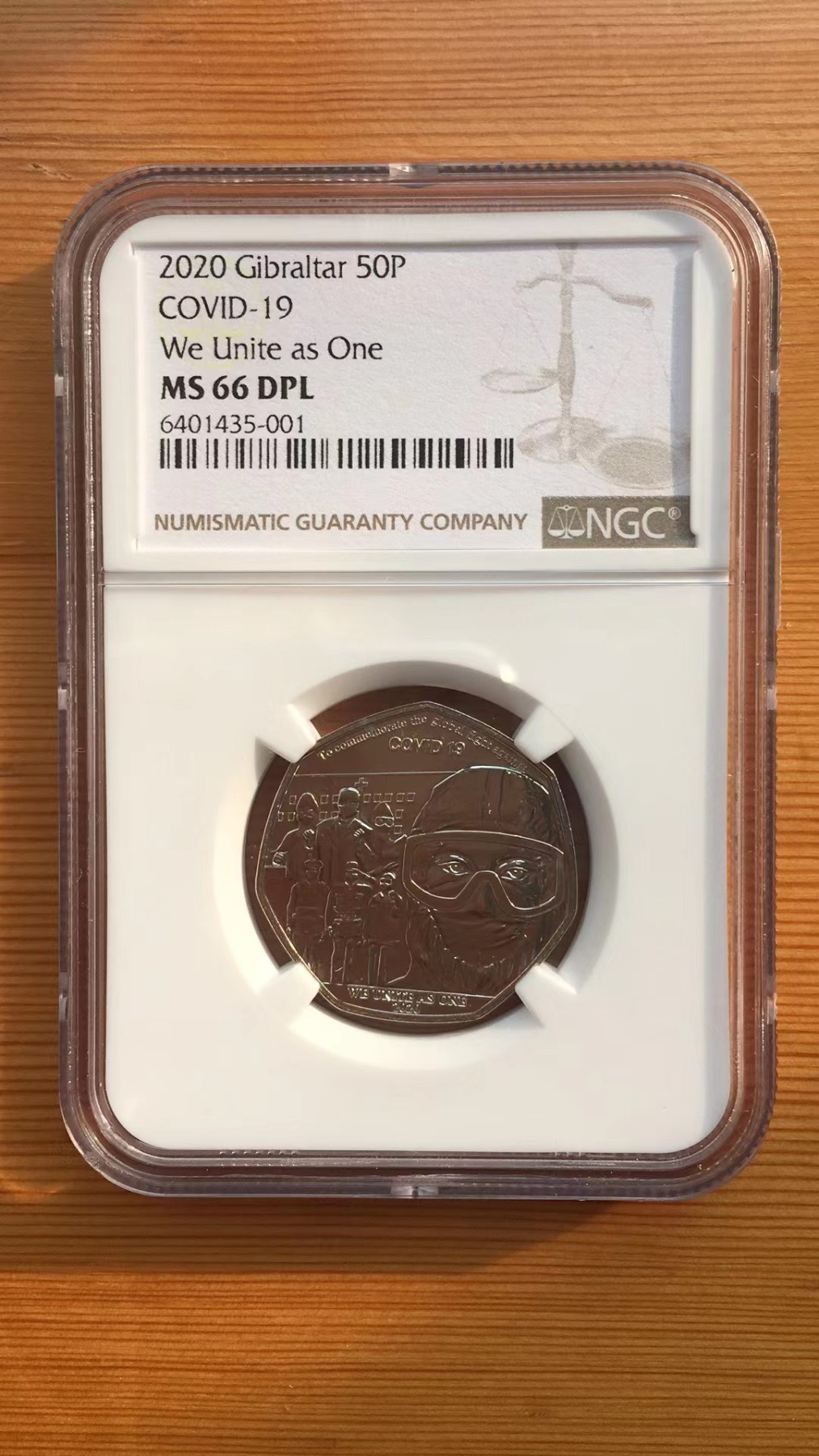 NGC机制币专场 2020年英国直布罗陀抗击疫情抗疫铜镍合金纪念币50便士卡币带原卡册