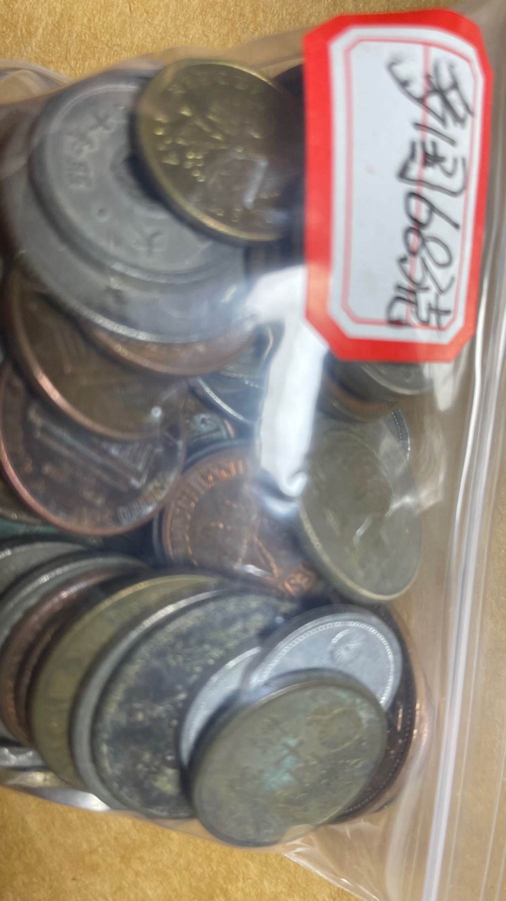 神仙姐姐散币专场第四期（无佣金，预留一期） 多国683克202个硬币，有多少氧化瑕疵币，不蒙不骗品相如图，介意者勿拍