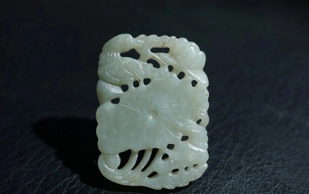 特色精选｜拍卖专场 明清工老和田玉一路连科挂件｜尺寸详见图九