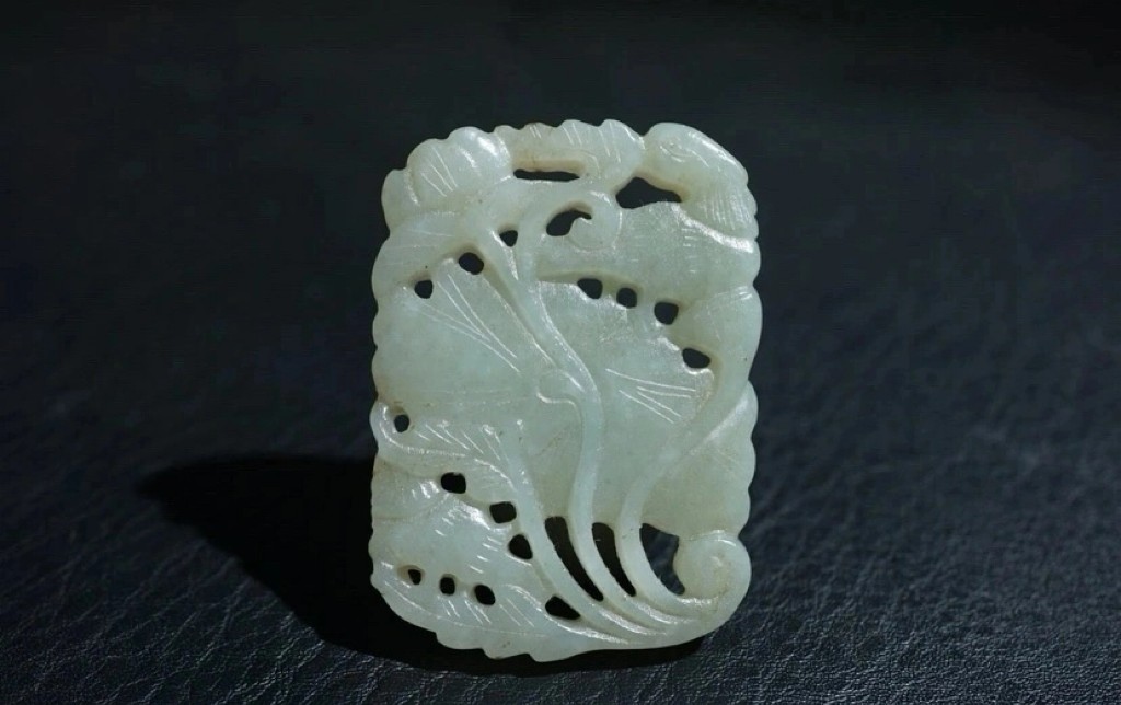 特色精选｜拍卖专场 明清工老和田玉一路连科挂件｜尺寸详见图九