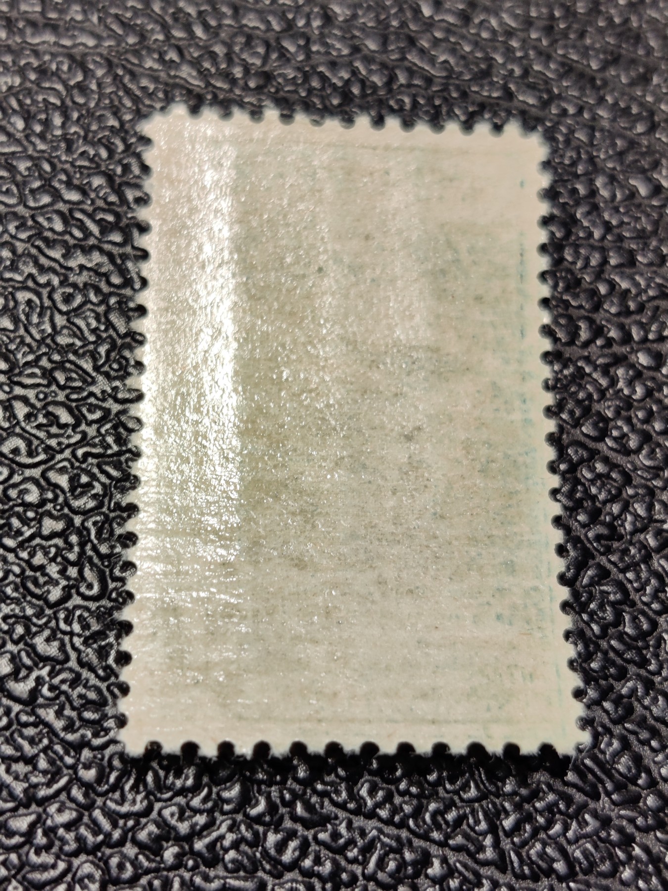 洪涛臻品批发群 精选邮票限时拍卖第四百一十七期  美国 总统山国家纪念公园 1全新. 精美雕刻版,清晰的早期特有的格栅背胶,原胶润亮相当漂亮！
