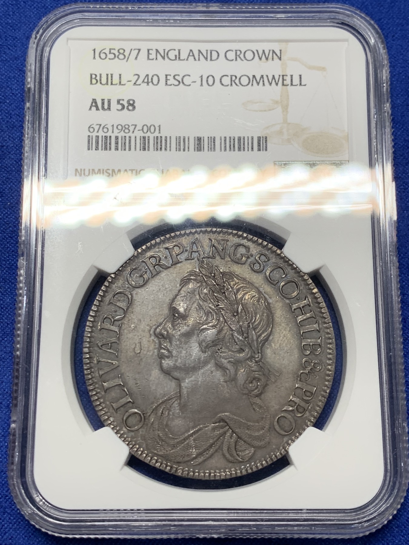 《竞宝斋》第208场-周日，周一 2场 (全场包邮) 名誉品 NGC AU58 英国 1658/7 护国公 克伦威尔 克朗大银币 双面均匀的灰咖包浆 花冠清晰 底板平整 均匀的包浆遮挡了底板的光芒 一枚足矣 HA-AU加工的 8400美元成交