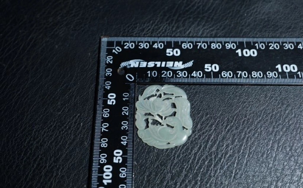 特色精选｜拍卖专场 明清工老和田玉一路连科挂件｜尺寸详见图九