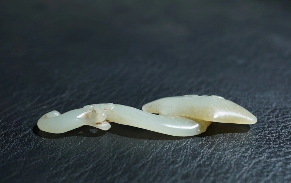 特色精选｜拍卖专场 明清工老和田玉立体工灵芝把件｜尺寸详见图八