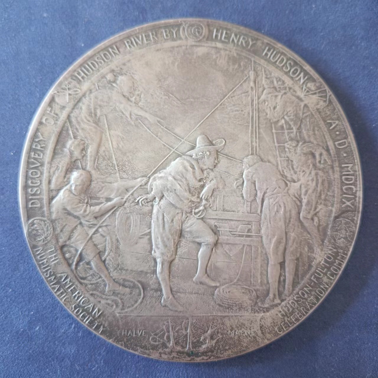 外国章牌第十八期 美利坚大银章1909哈德逊·富尔顿庆典101.5mm330g，状态很好，评级至少应该 63 分