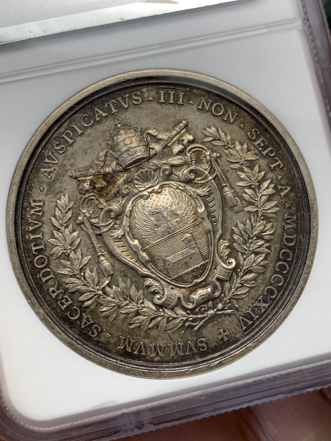 《竞宝斋》第209场-周日，周一 2场 (全场包邮) NGC-MS62 梵蒂冈 1914 教宗本内迪克十五世纪念银章 双面深彩包浆 非常不错