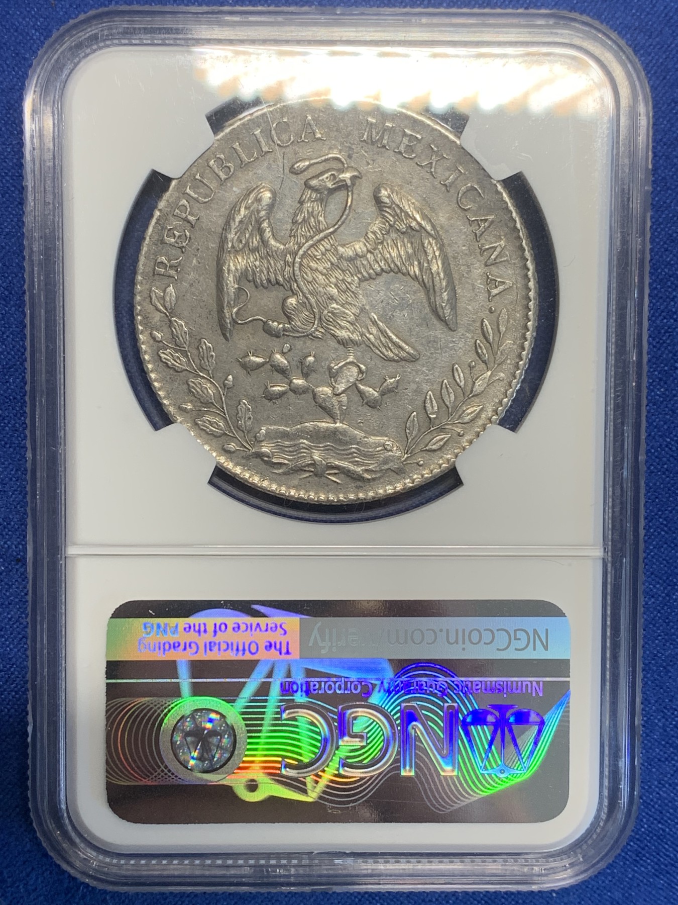 《竞宝斋》第209场-周日，周一 2场 (全场包邮) NGC AU 墨西哥1891年8R全羽毛鹰洋银币 漆黑古包浆 砸盒币重评可能有惊喜