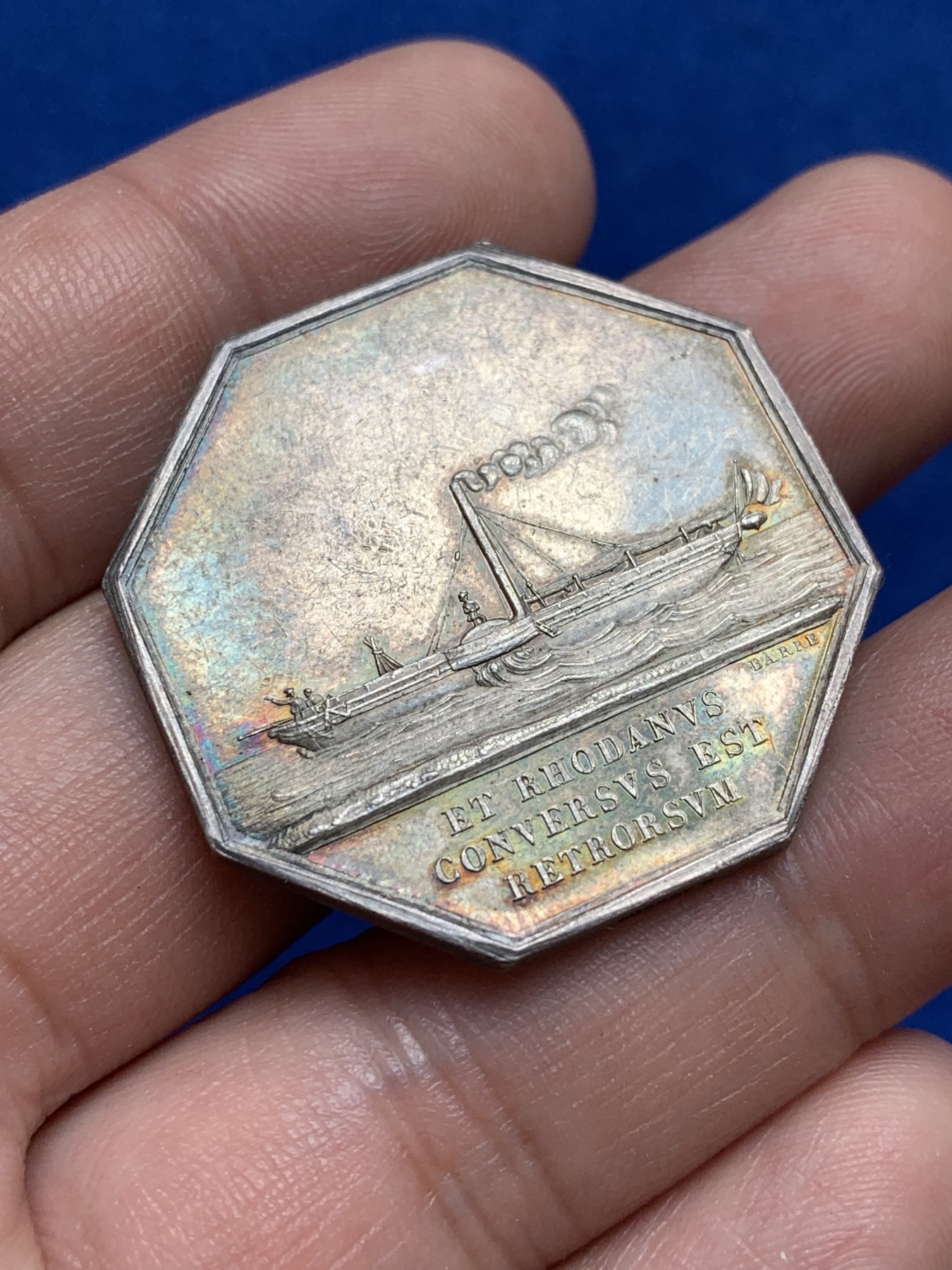 《竞宝斋》第209场-周日，周一 2场 (全场包邮) 法国八角银质代币，罗纳船运公司，18.92g，35mm，船首边铭（1842-1845）