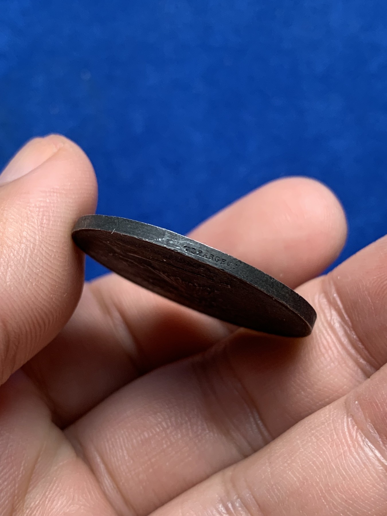 《竞宝斋》第209场-周日，周一 2场 (全场包邮) 1894年法国巴黎储蓄银行银质八角代币Jeton 超级无敌老黑包浆 正面有彩虹效果 丰饶角2号银标 31.6mm 16克