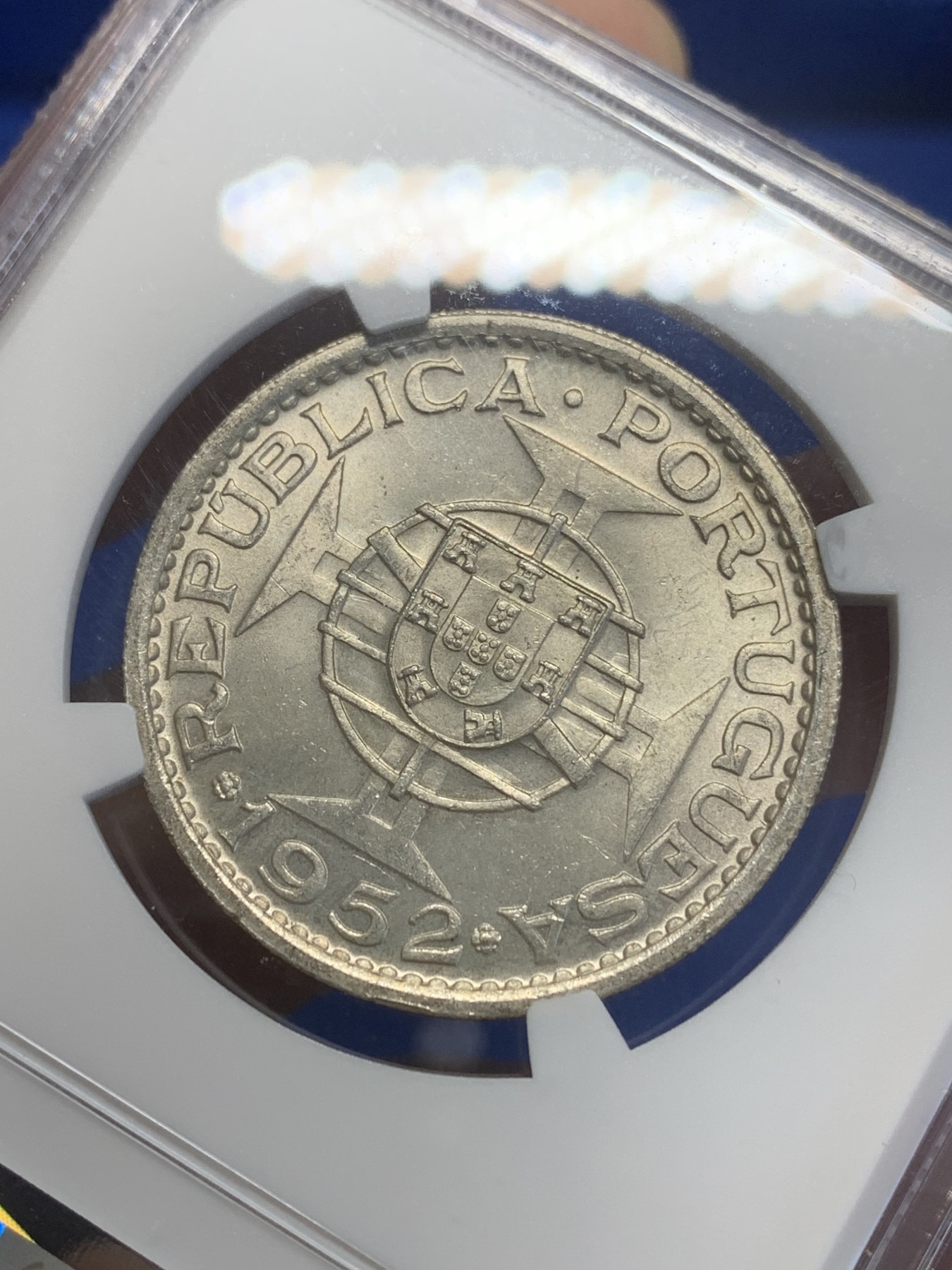 《竞宝斋》第209场-周日，周一 2场 (全场包邮) NGC-MS64 中国澳门1952年5元银币 热门品种