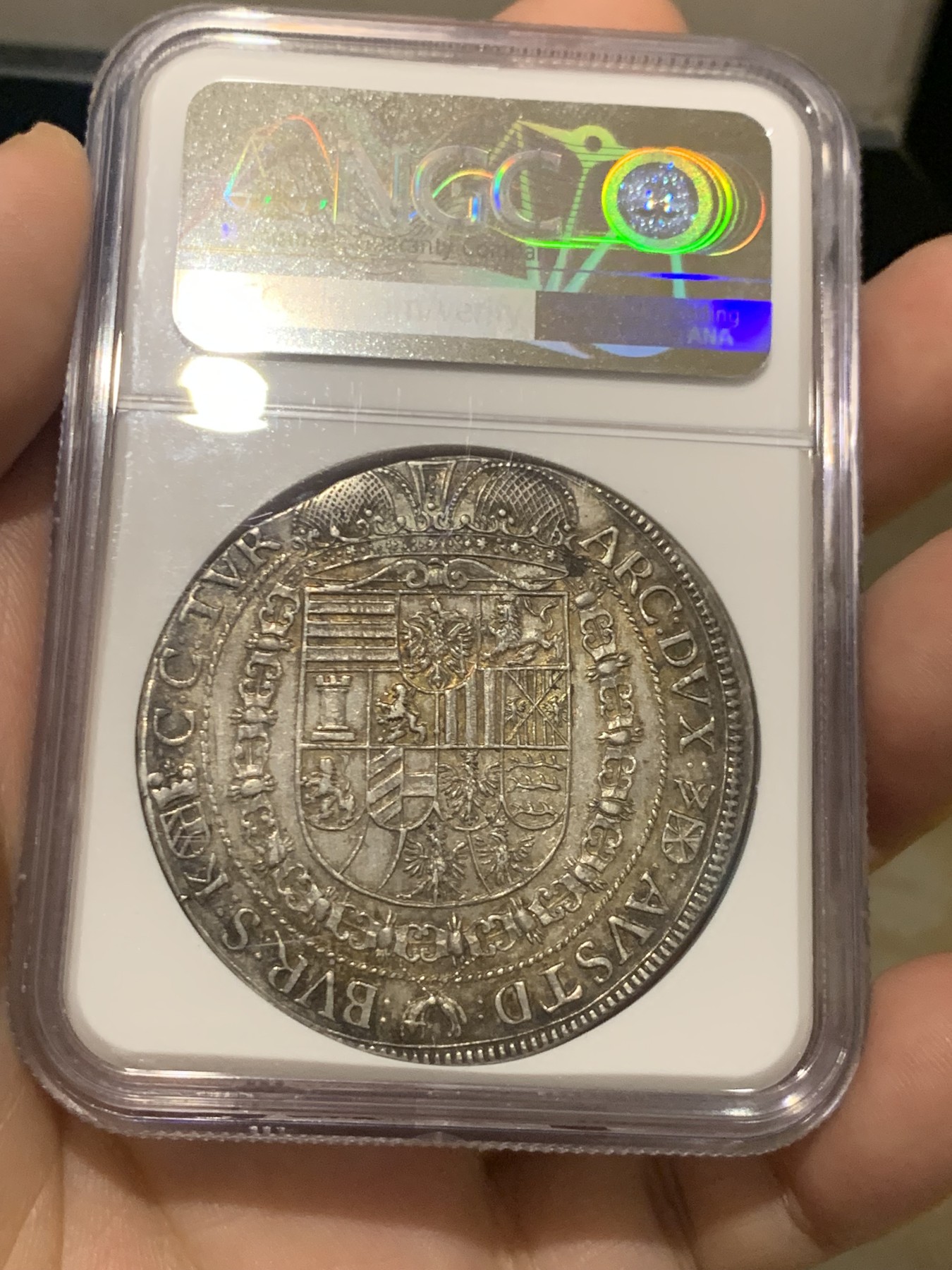 《竞宝斋》第209场-周日，周一 2场 (全场包邮) NGC-AU58 1652年 神圣罗马帝国 斐迪南三世 1泰勒 大银币   原光黄金包浆，高点俱在细节佳，低评，该年份冠军分！维也纳造币厂，少见品种，猪嘴利奥波德一世的爸爸