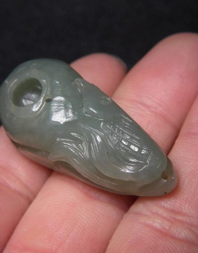 玉石翡翠玛瑙｜拍卖专场 明清风和田青白玉金鱼鱼篓大坠佩｜长4.1厘米 宽1.9厘米 厚1.7厘米