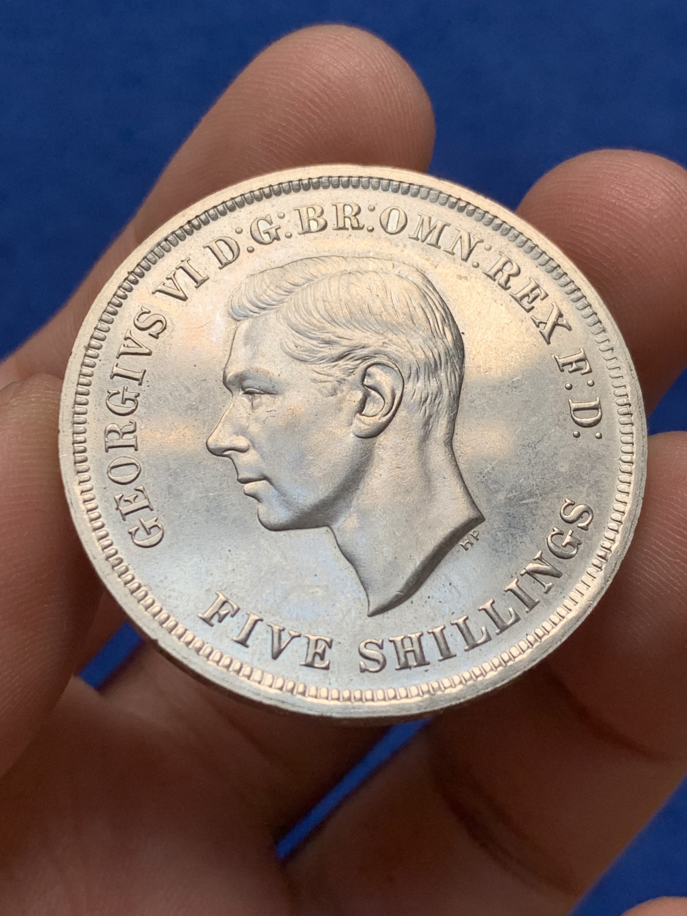 《竞宝斋》第209场-周日，周一 2场 (全场包邮) 英国1951年乔治六世 最后的马剑克朗型纪念币 绿盒少见