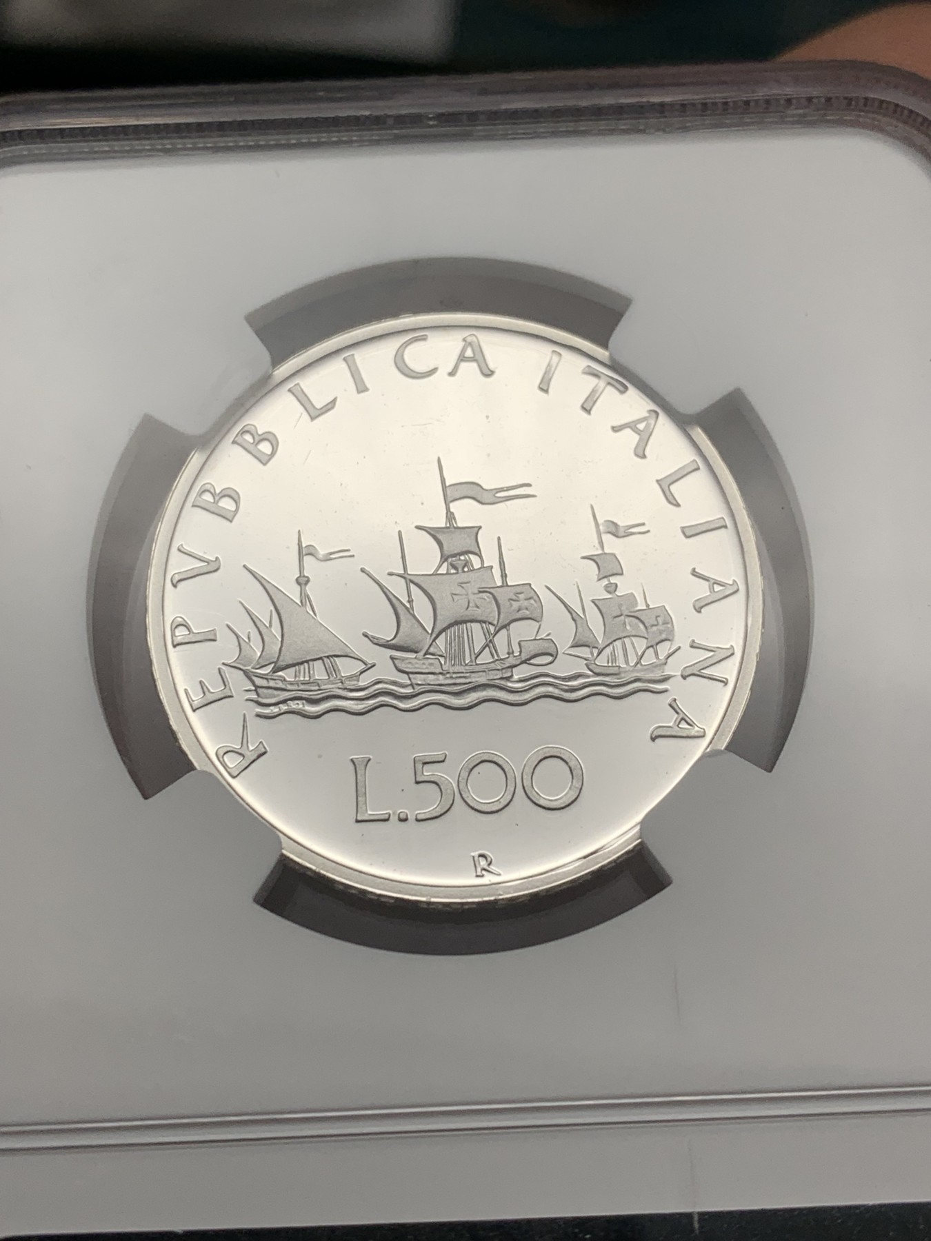 《竞宝斋》第209场-周日，周一 2场 (全场包邮) NGC-PF67 意大利 1989年帆船女神500里拉精制银币 完美底板