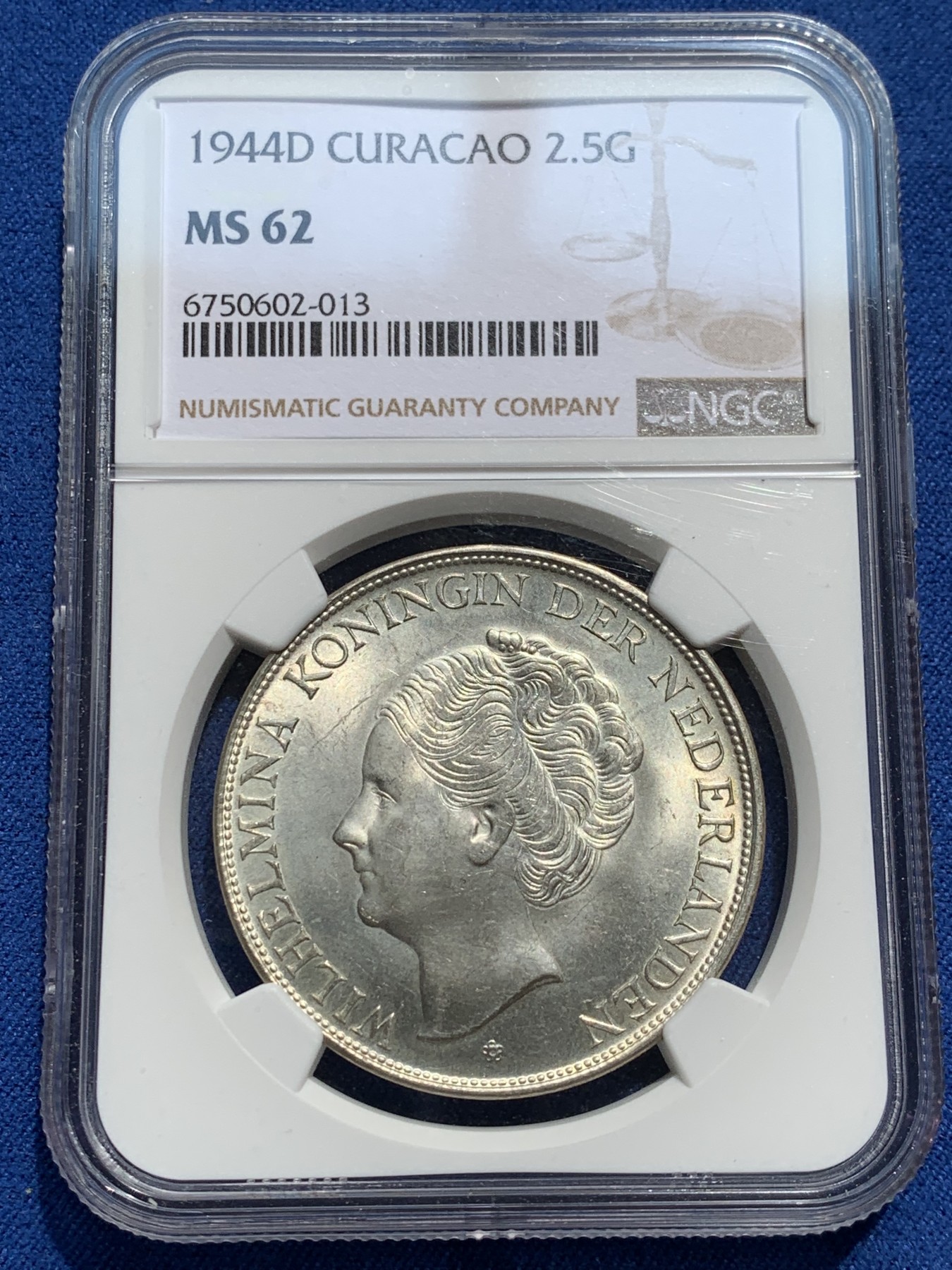 《竞宝斋》第209场-周日，周一 2场 (全场包邮) NGC MS62 荷属库拉索1944D 2.5盾银币 同分好品相