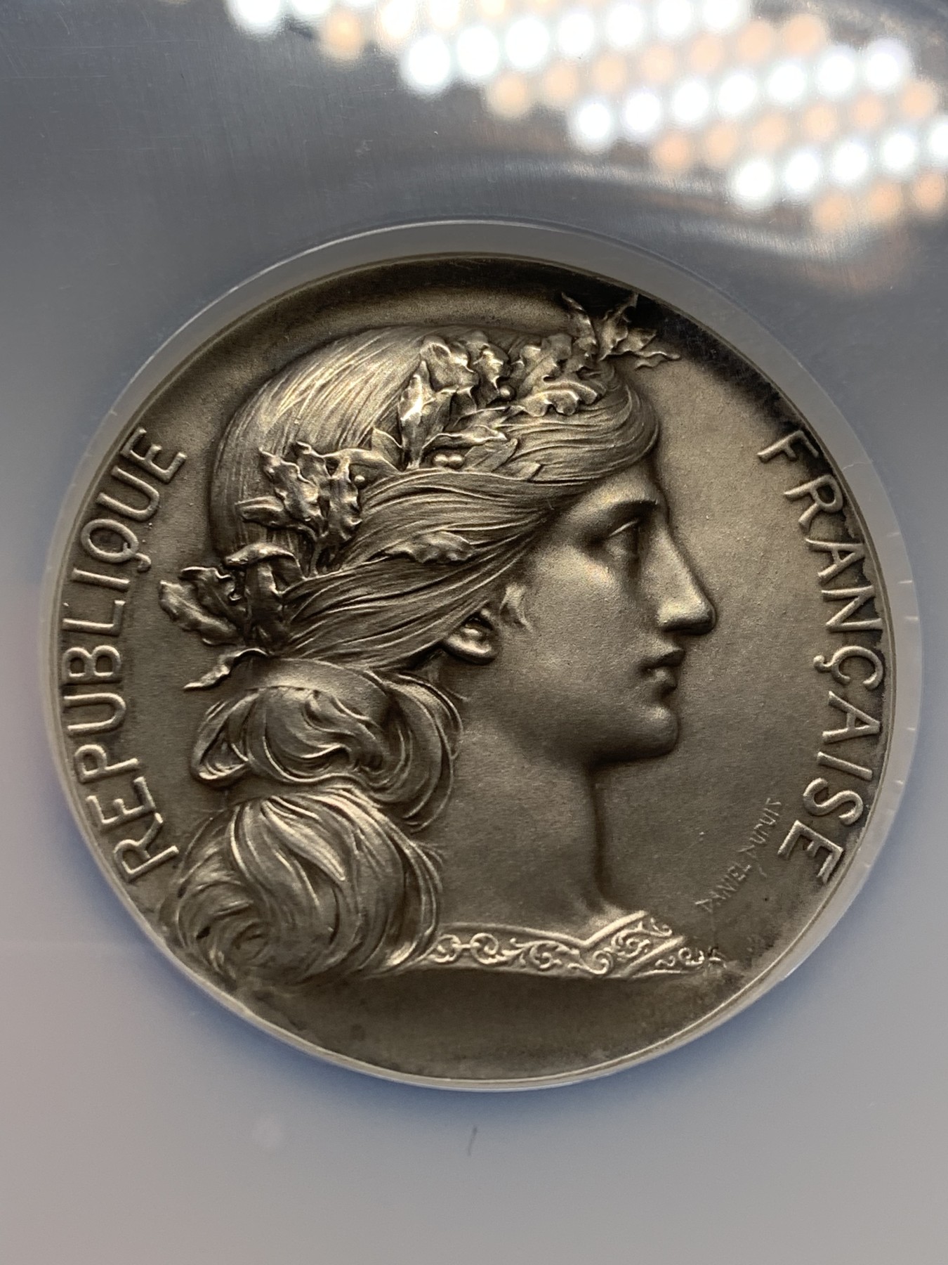 《竞宝斋》第209场-周日，周一 2场 (全场包邮) NGC MS63 法国 女神玛丽安娜头像大银章 迪普伊作品 50mm 71.8g 大盒封装 手感好