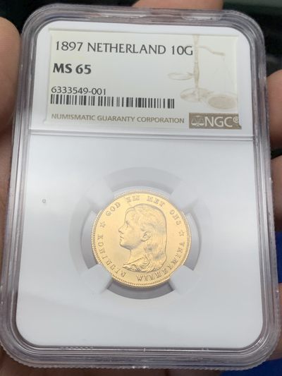 《竞宝斋》第209场-周日，周一 2场 (全场包邮) - NGC MS65，荷兰1897年“金萝莉”威廉明娜10G金币，金光闪闪，状态极好。