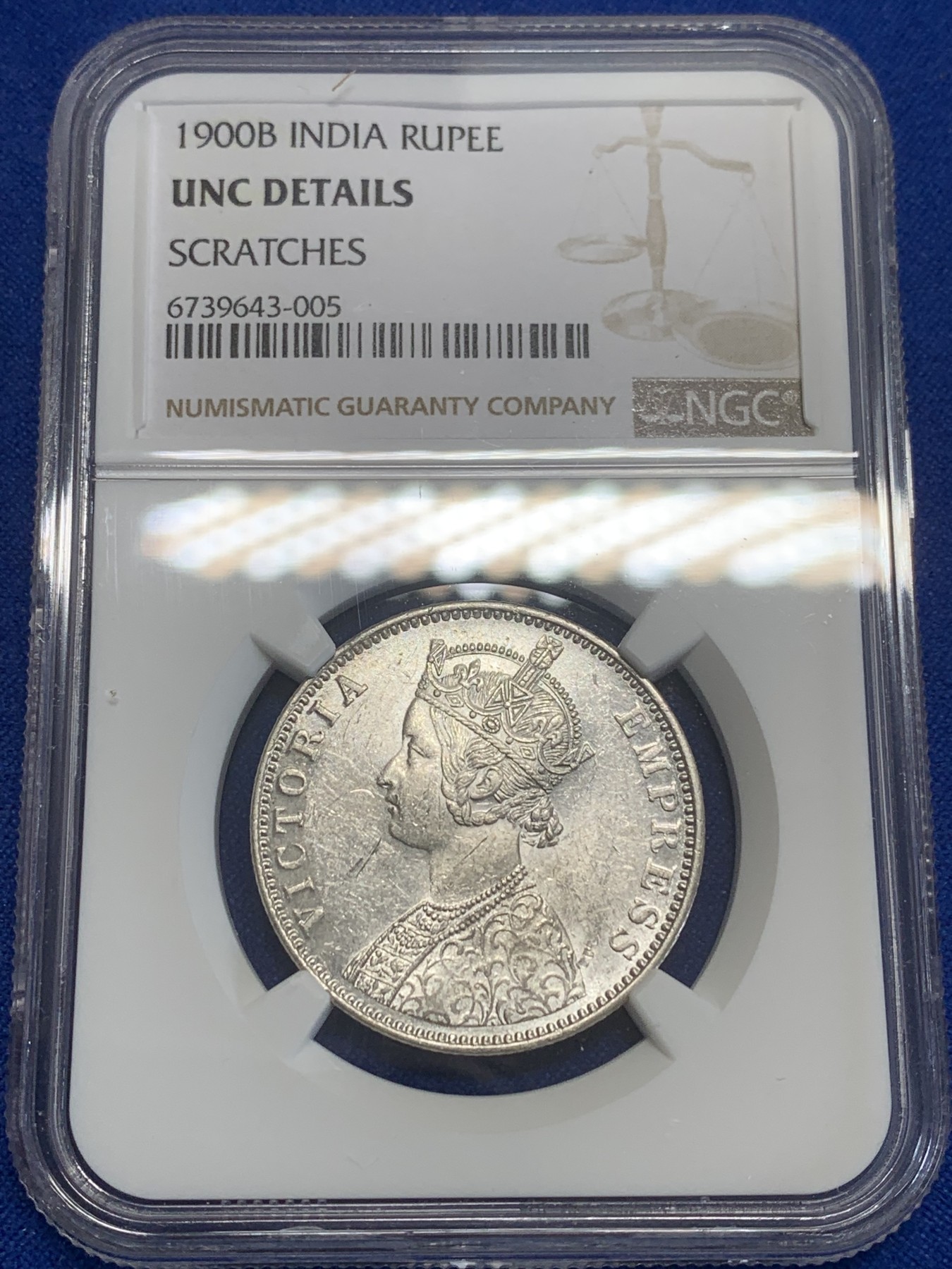 《竞宝斋》第209场-周日，周一 2场 (全场包邮) NGC UNC 印度1900年维多利亚1卢比银币