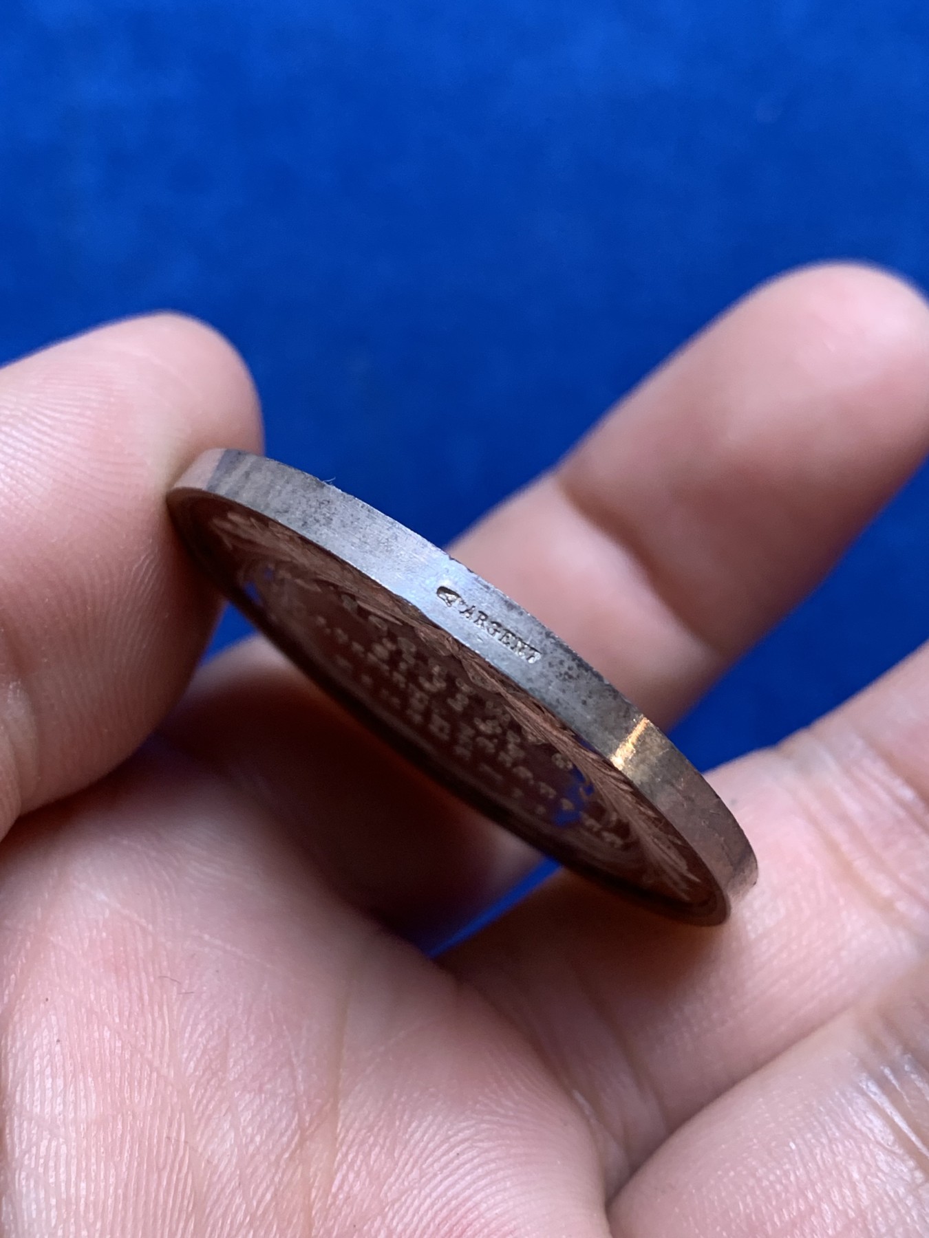 《竞宝斋》第209场-周日，周一 2场 (全场包邮) 法国银质jeton，Alais和Camargue化工产品公司，20.06g，36.5mm，手指边铭 五彩包浆可评级