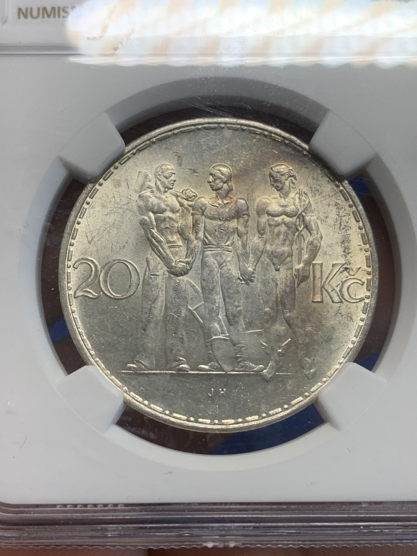 《竞宝斋》第209场-周日，周一 2场 (全场包邮) NGC-MS62 捷克斯洛伐克1933年20克朗银币 工、农、商雕像