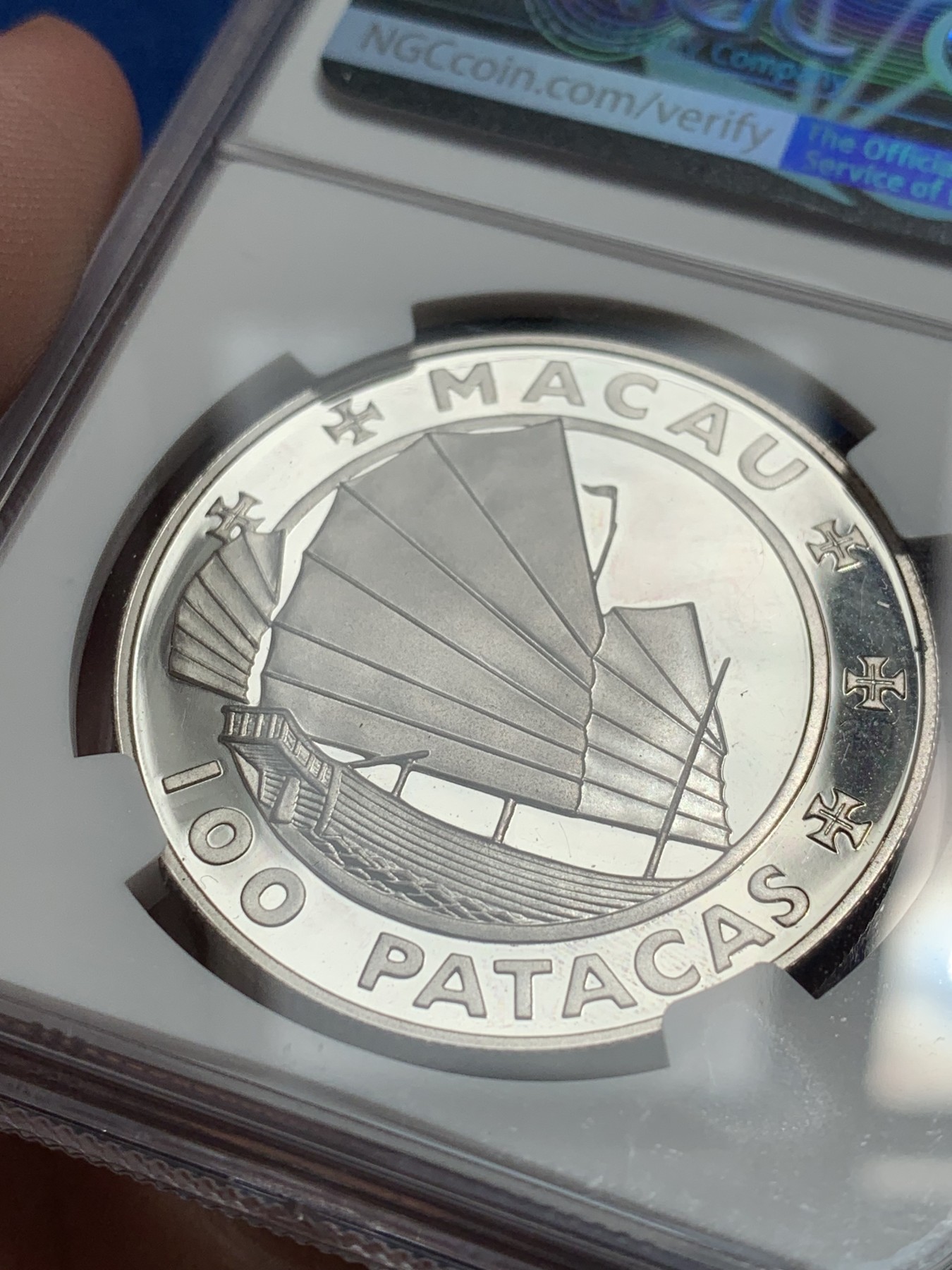 《竞宝斋》第209场-周日，周一 2场 (全场包邮) NGC PF67 UC 澳门 1988年 国际汽车大奖赛35周年 壹佰圆纪念银币 状态好 低评