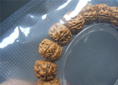 手串木器杂件｜拍卖专场 精品小金刚手串｜共21颗  每颗1.0*1.4厘米 重24.77克