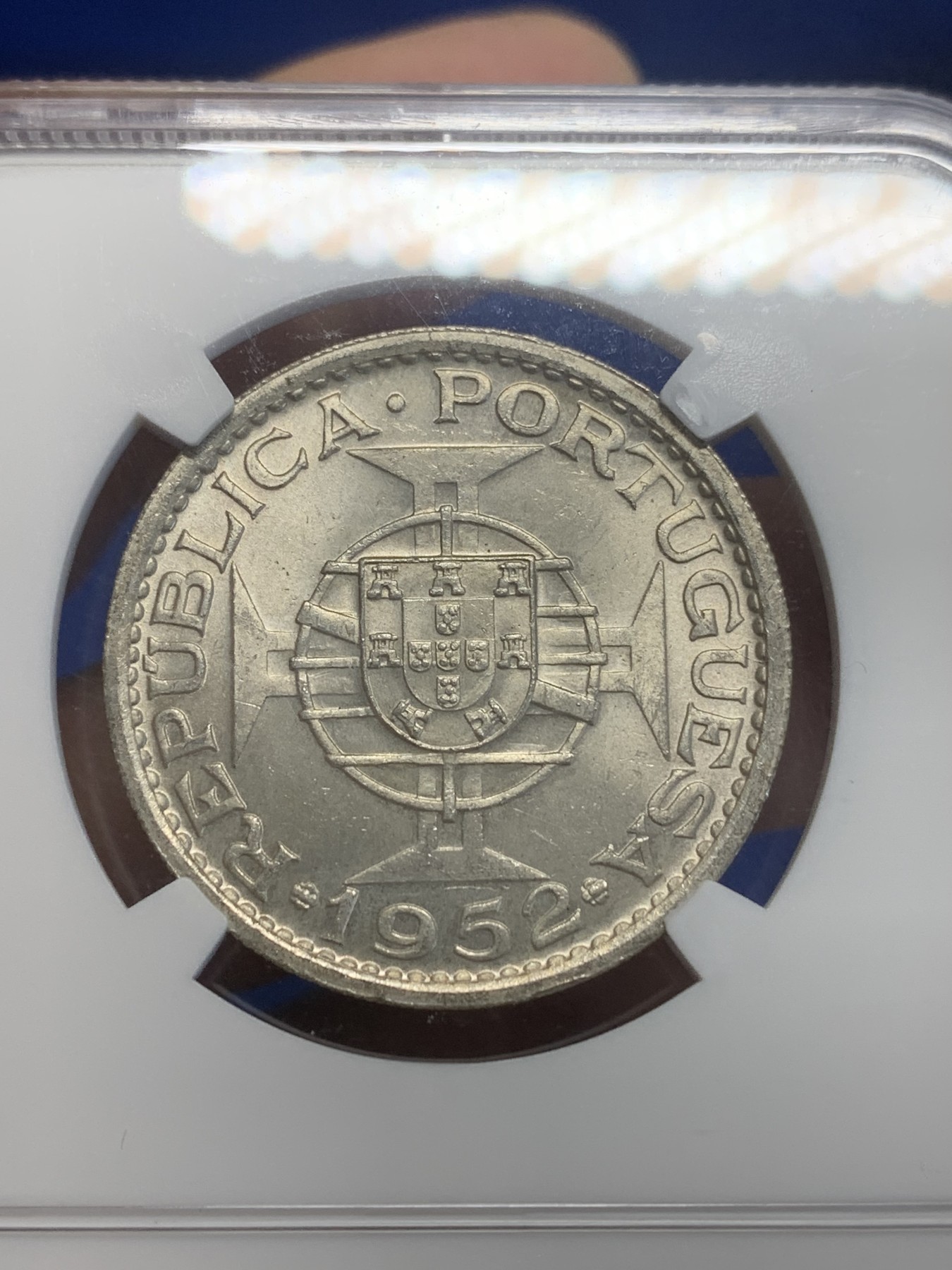 《竞宝斋》第209场-周日，周一 2场 (全场包邮) NGC-MS64 中国澳门1952年5元银币 热门品种