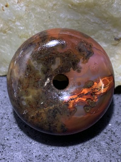 精美亚光冻料战国红玛瑙手工雕刻一心向佛，吉祥如意平安扣一个 精美亚光冻料战国红玛瑙手工雕刻一心向佛，吉祥如意平安扣一个