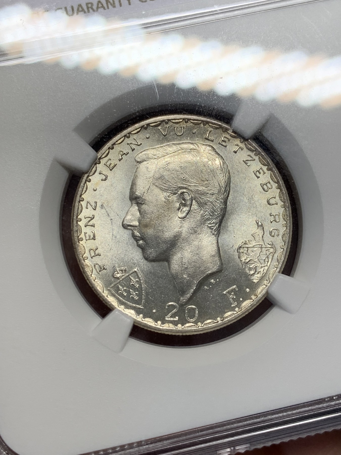 《竞宝斋》第209场-周日，周一 2场 (全场包邮) NGC-MS65 卢森堡 1946年 盲人约翰阵亡600年纪念20法郎银币