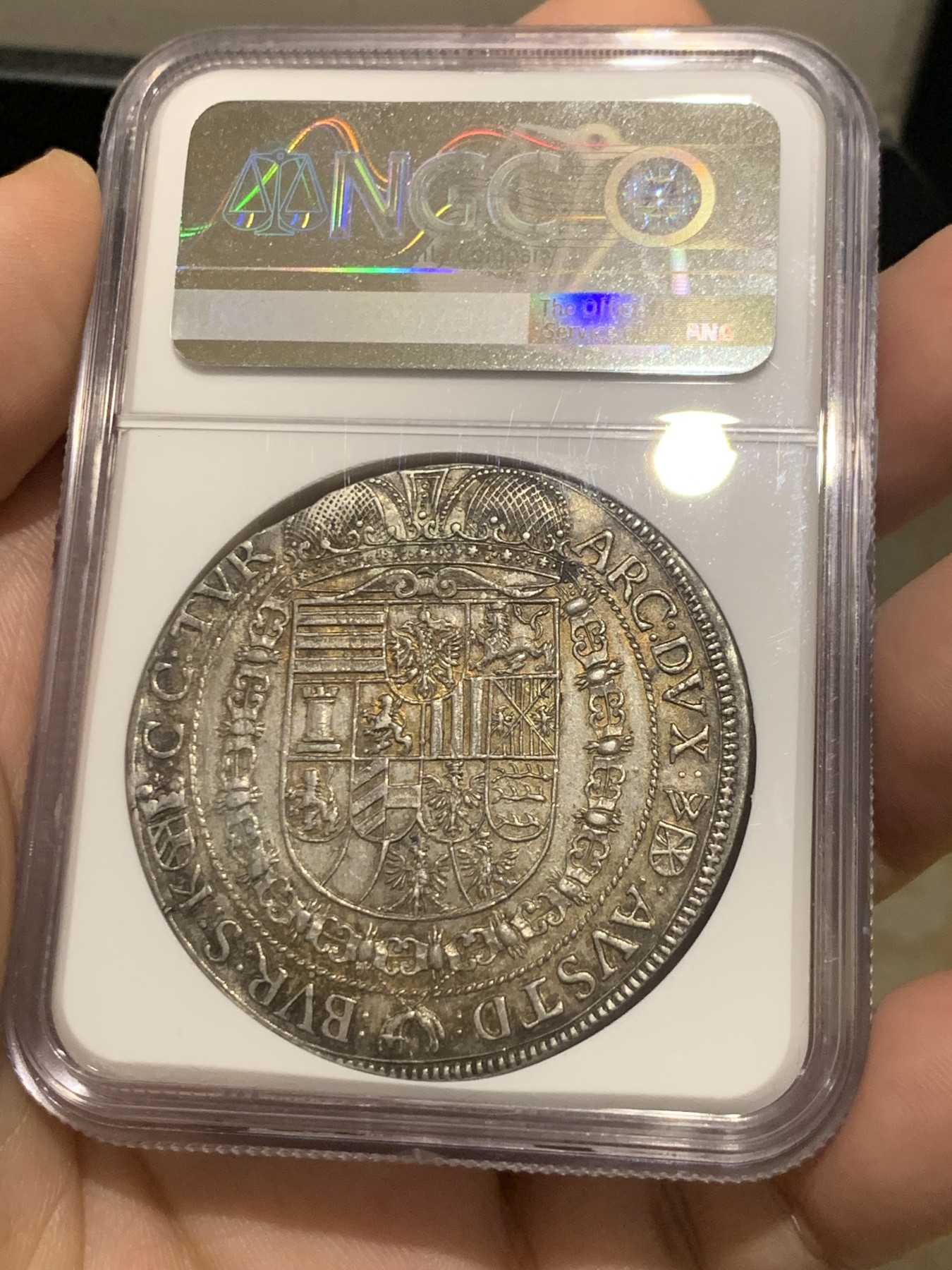 《竞宝斋》第209场-周日，周一 2场 (全场包邮) NGC-AU58 1652年 神圣罗马帝国 斐迪南三世 1泰勒 大银币   原光黄金包浆，高点俱在细节佳，低评，该年份冠军分！维也纳造币厂，少见品种，猪嘴利奥波德一世的爸爸