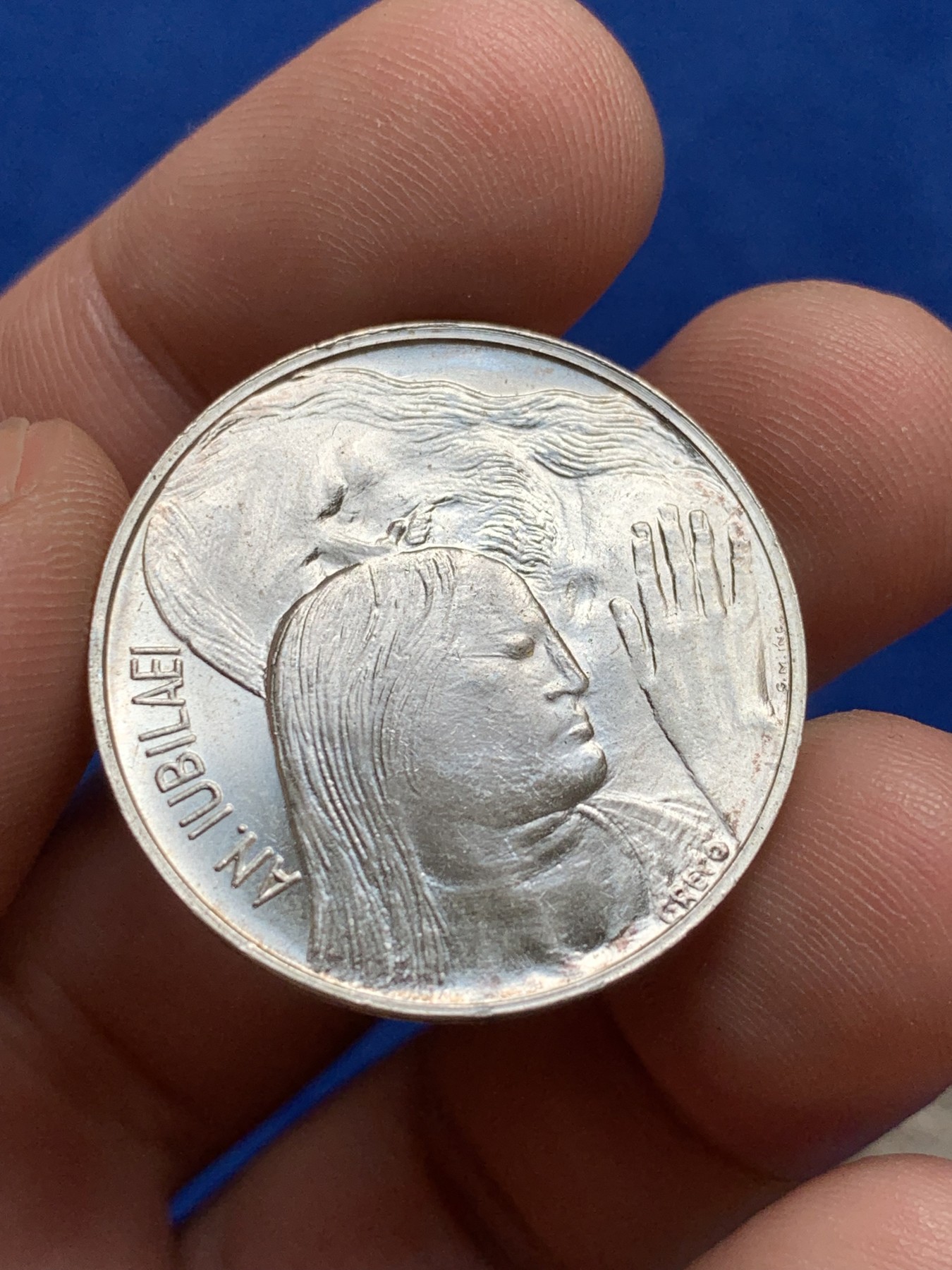 《竞宝斋》第209场-周日，周一 2场 (全场包邮) 卷拆品相 圣马力诺赎罪/葡萄 500里拉银币 1对