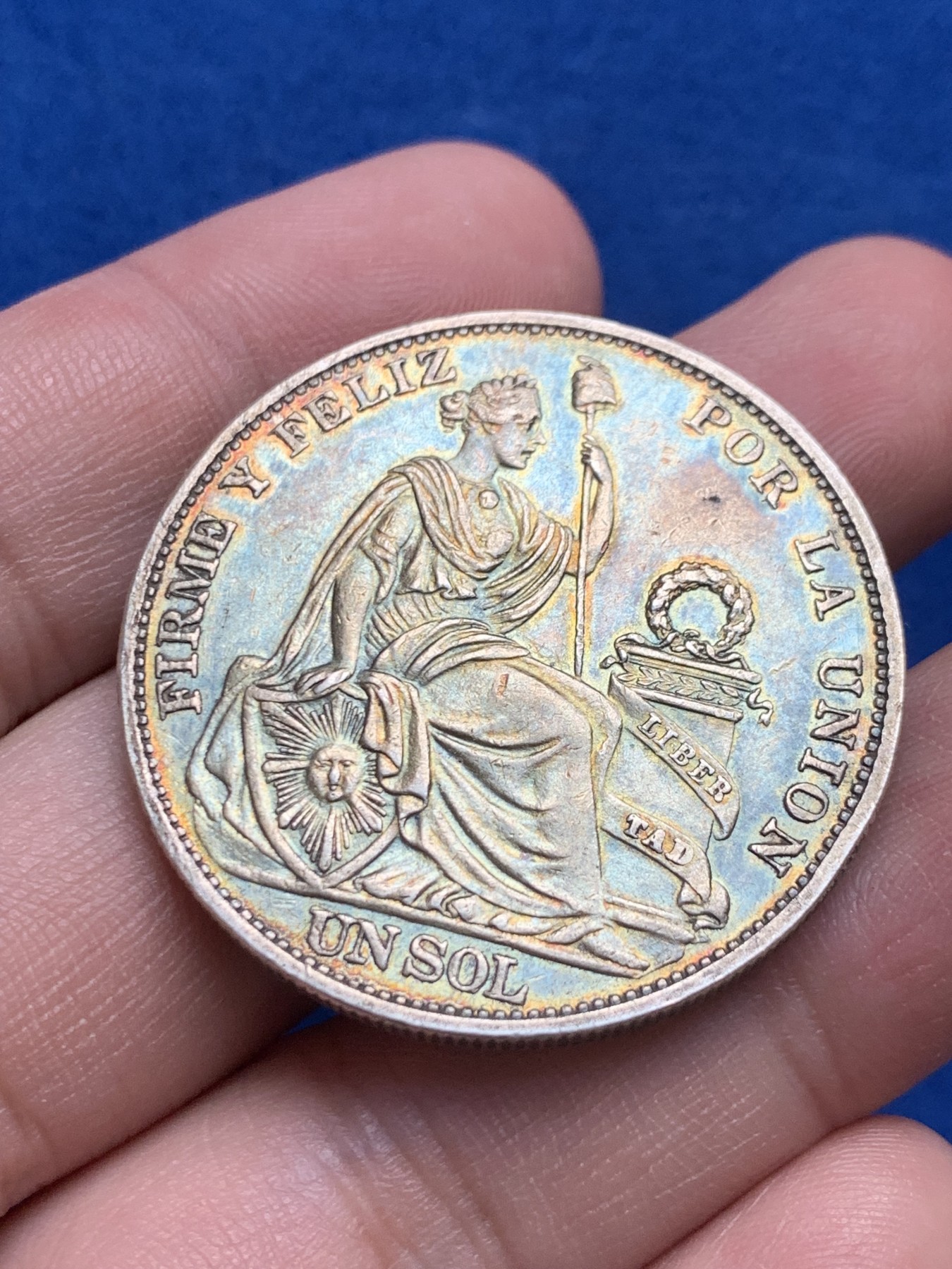 《竞宝斋》第209场-周日，周一 2场 (全场包邮) 秘鲁 1916年 1索尔 坐人女神 高银最后一年 热门南美银币