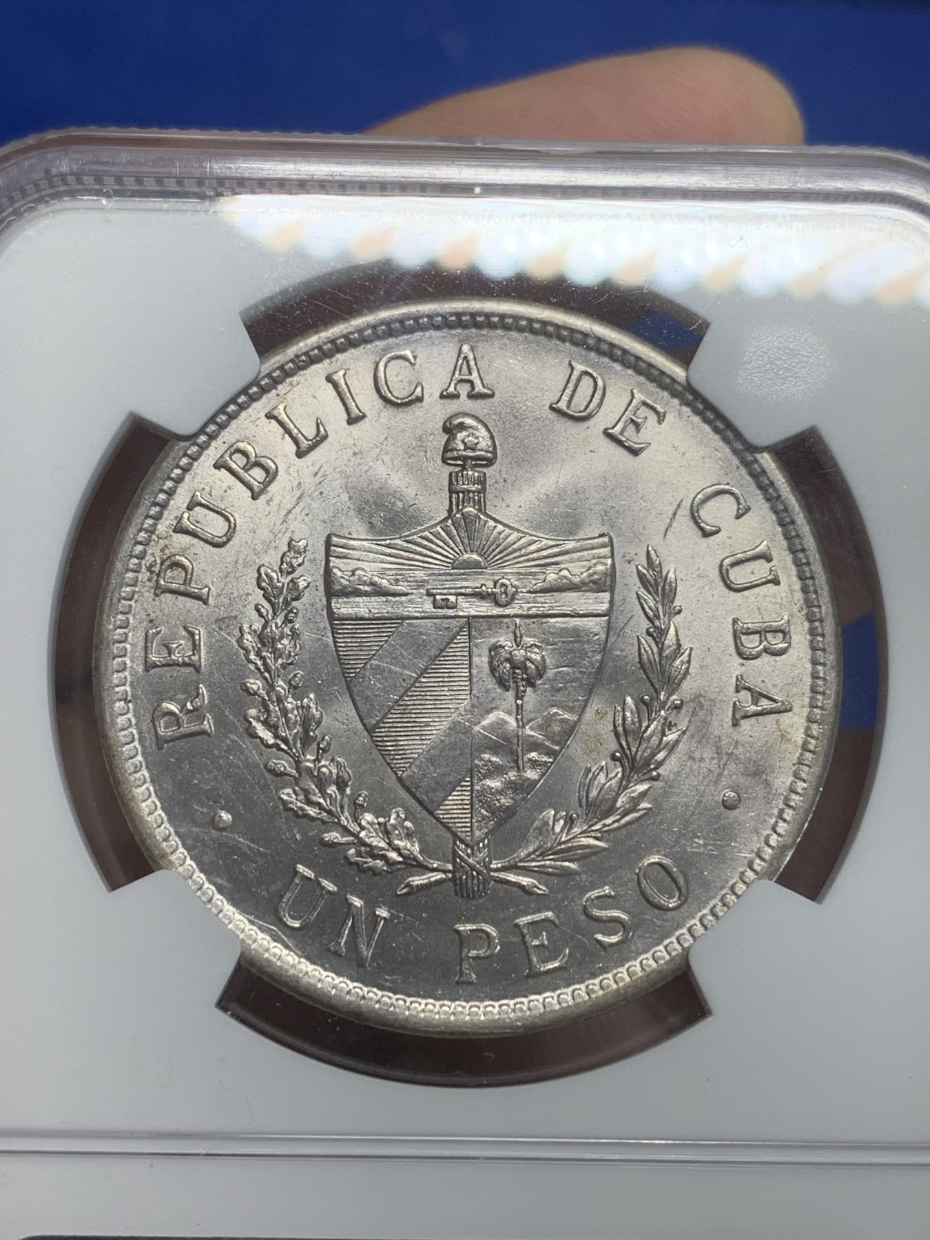 《竞宝斋》第209场-周日，周一 2场 (全场包邮) NGC-AU58 古巴 1934年 star type 大五星1比索 银币