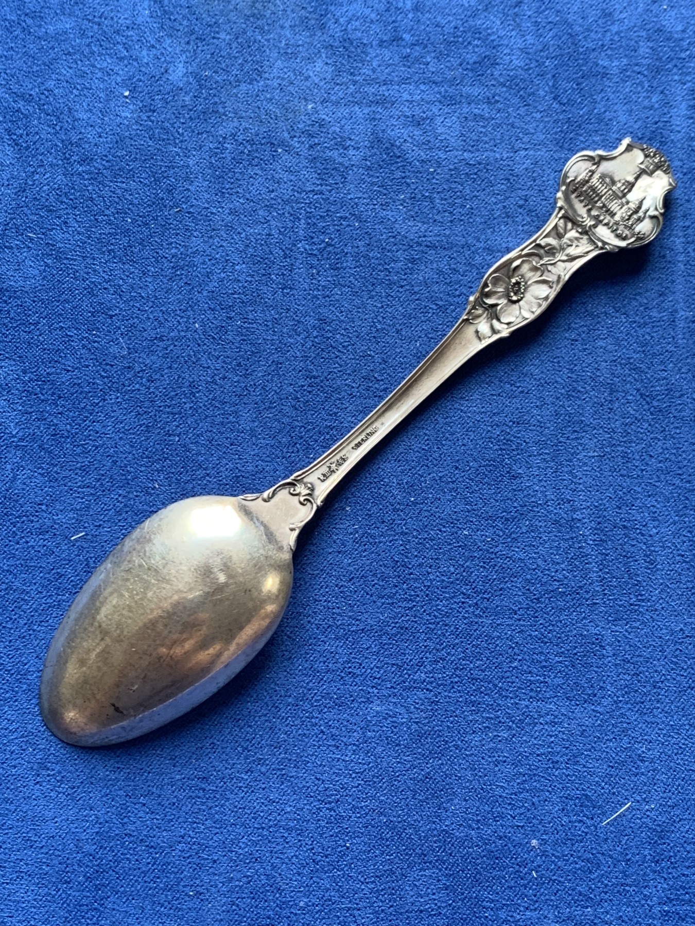 《竞宝斋》第209场-周日，周一 2场 (全场包邮) 1846美国银勺 13.7cm 16.1g