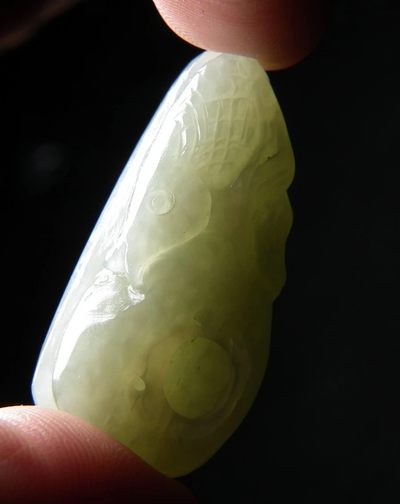 玉石翡翠玛瑙｜拍卖专场 明清风和田青白玉金鱼鱼篓大坠佩｜长4.1厘米 宽1.9厘米 厚1.7厘米