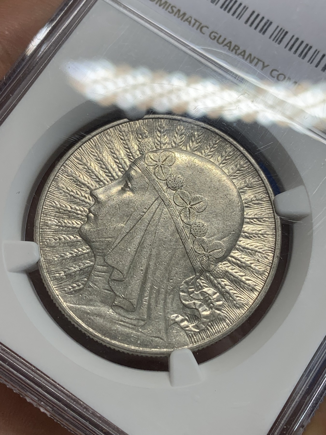 《竞宝斋》第209场-周日，周一 2场 (全场包邮) NGC AU55 波兰1933女神雅德维嘉 10兹罗提银币 1933年稀少版本