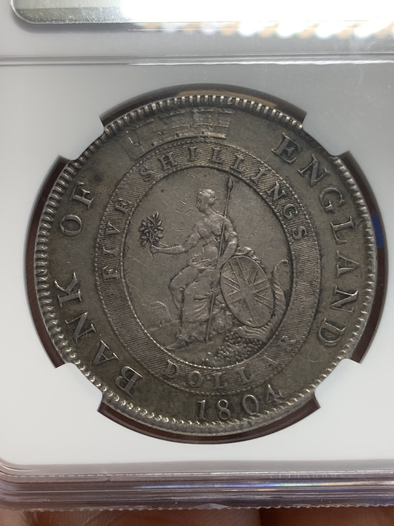 《竞宝斋》第209场-周日，周一 2场 (全场包邮) NGC-XF45 英国 1804年 乔治三世英格兰银行5先令银币 老包浆稀少品种