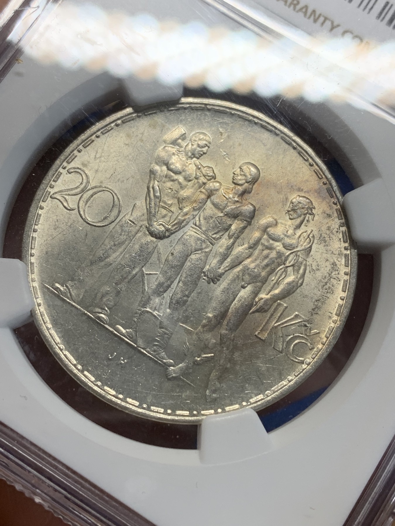 《竞宝斋》第209场-周日，周一 2场 (全场包邮) NGC-MS62 捷克斯洛伐克1933年20克朗银币 工、农、商雕像