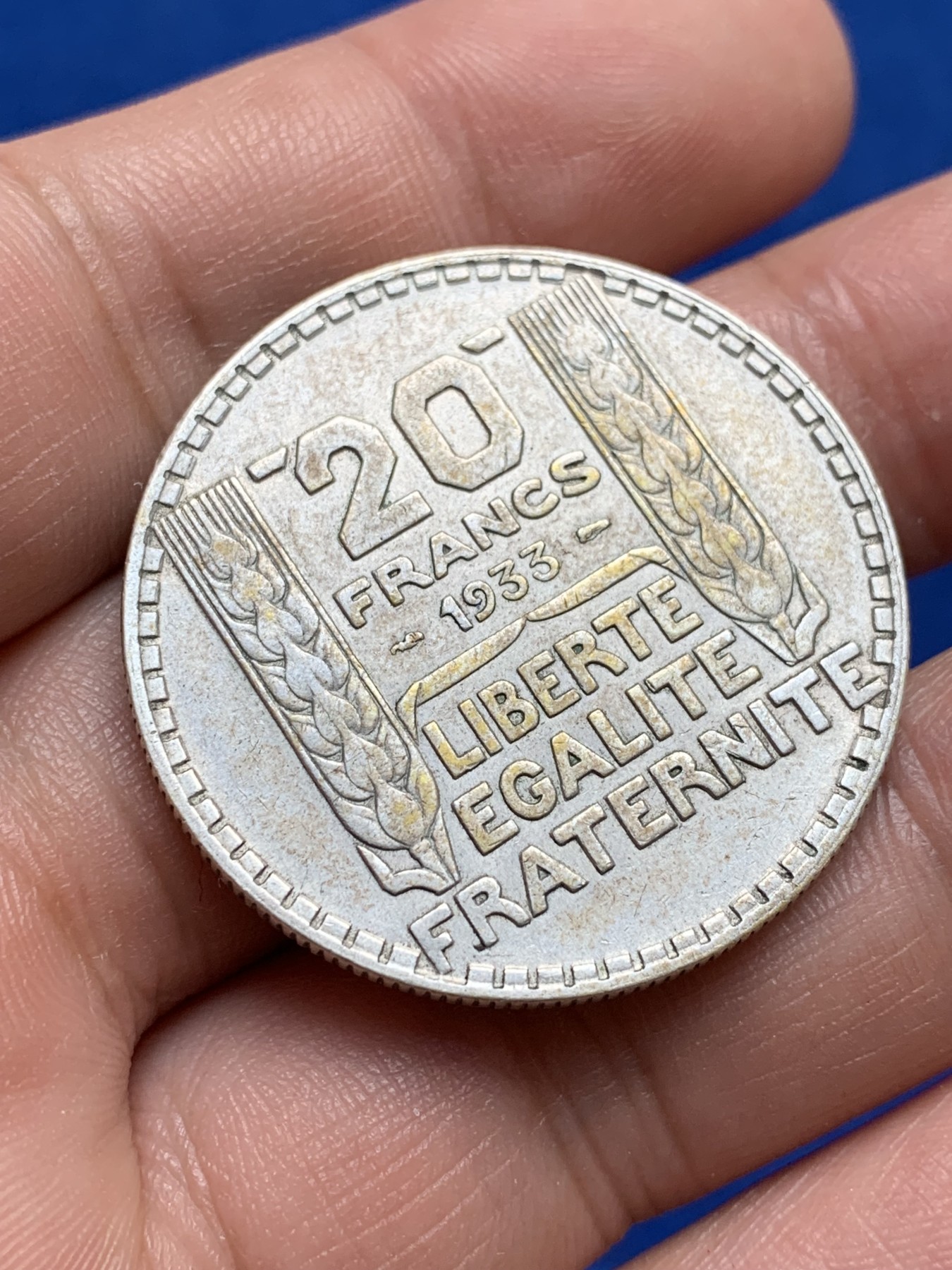 《竞宝斋》第209场-周日，周一 2场 (全场包邮) 法国 1933年 法兰西桂冠20法郎银币 带棕黄色包浆